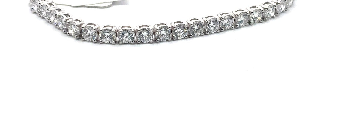 The Camille round diamond tennis bracelet