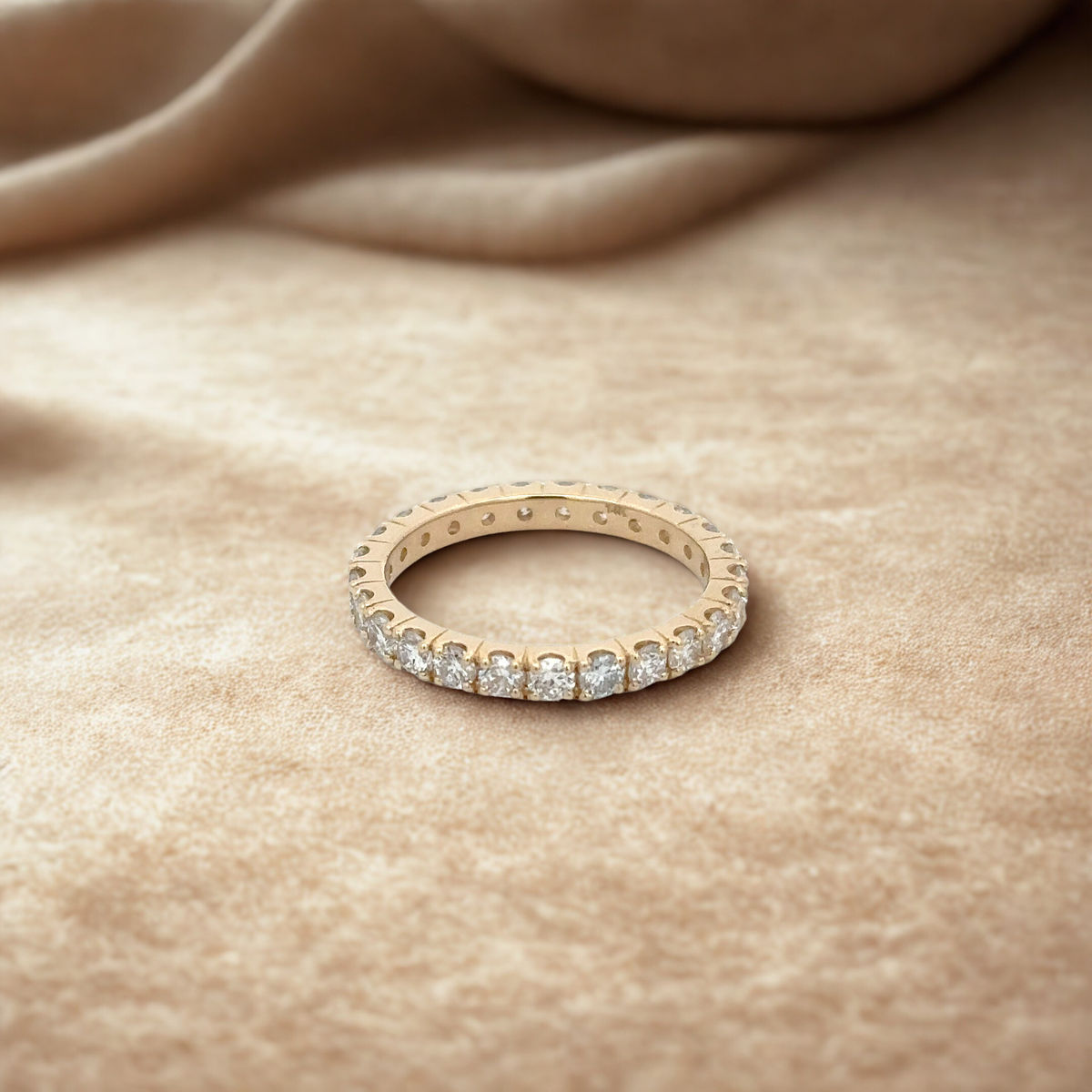 Full Eternity Diamond Band, Round Brilliant, French Pavé