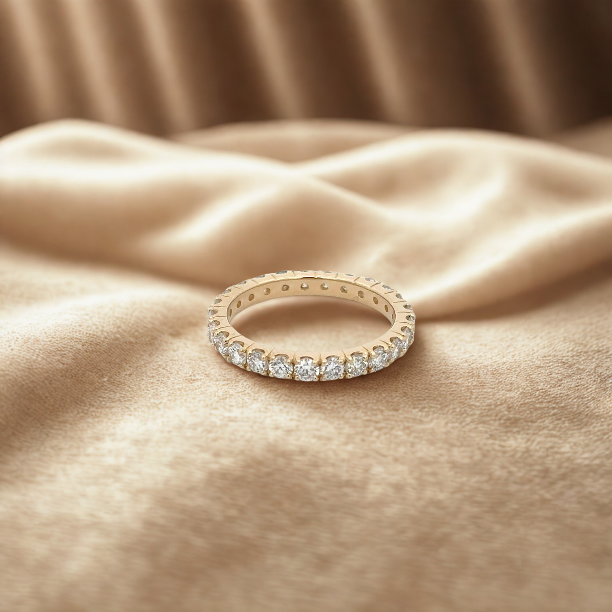 Full Eternity Diamond Band, Round Brilliant, French Pavé