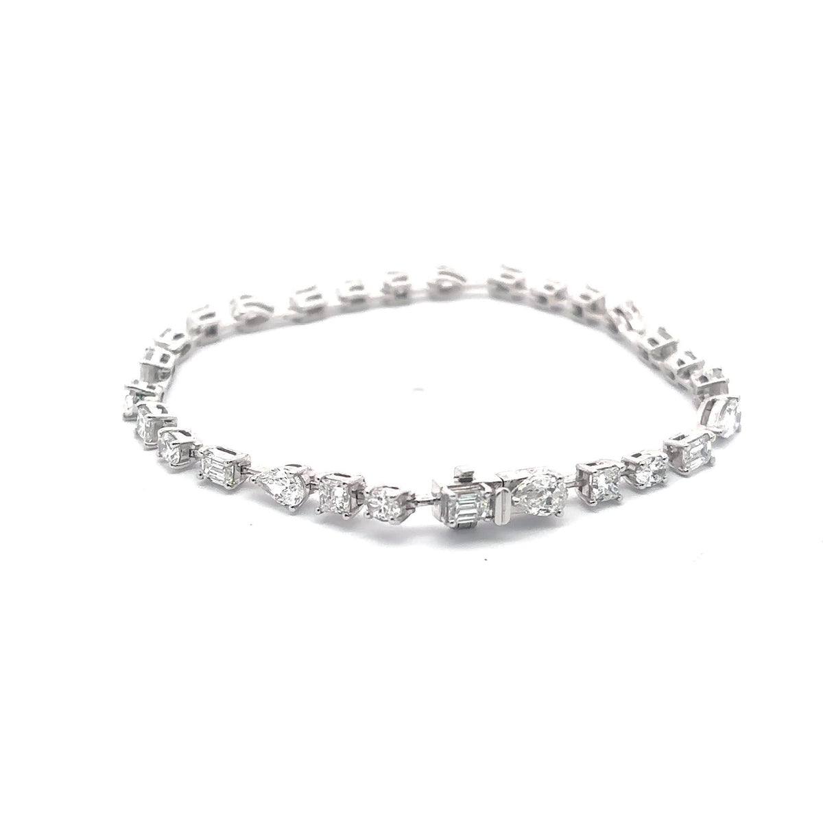 The Delphine mixed-cut diamond bracelet in 18K white gold