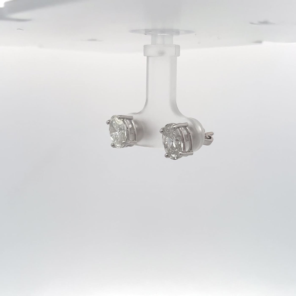 The Hélène Oval Diamond Studs