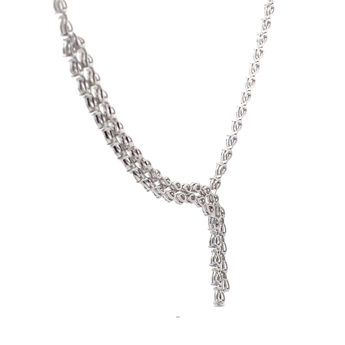 The Comète Pear Diamond Necklace