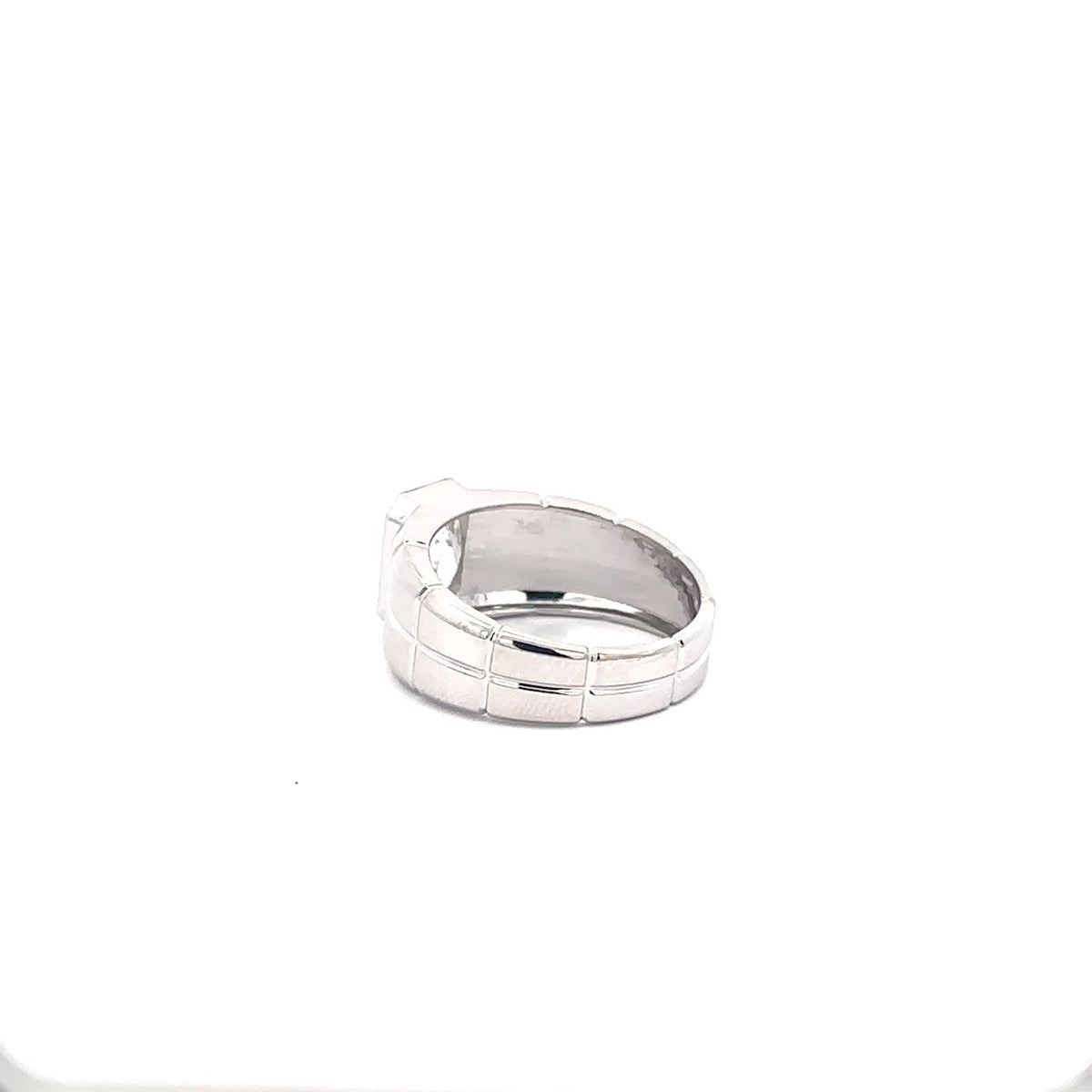 The Armand Radiant Bezel Signet Band