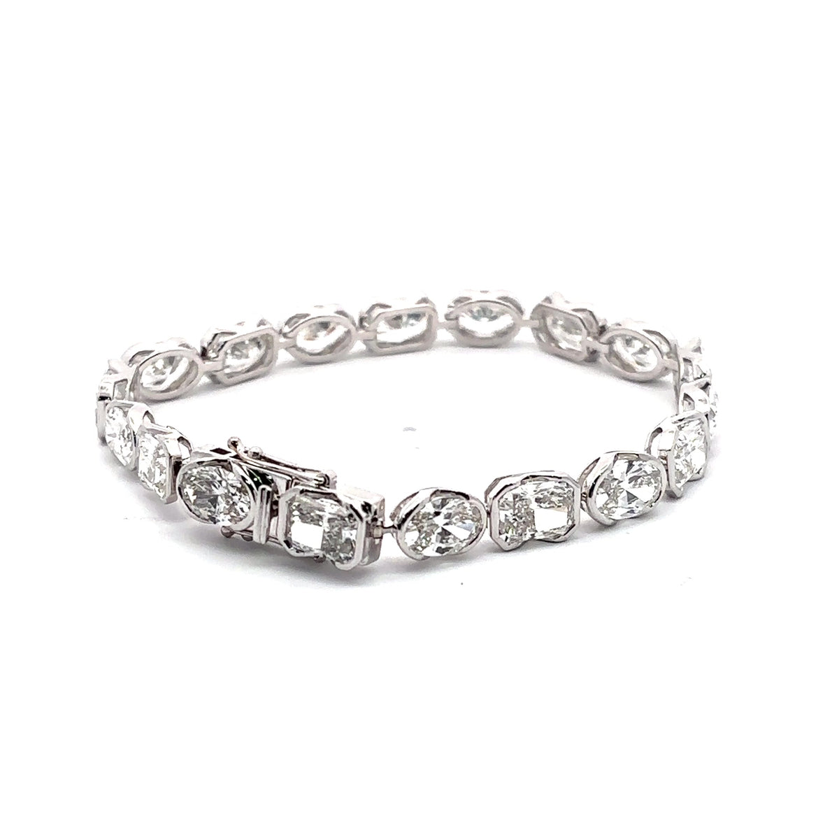 Vendome bezel oval and radiant diamond tennis bracelet